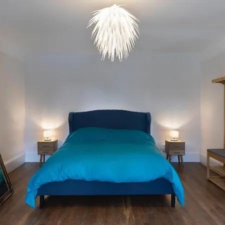 Banda Chateau Viendal